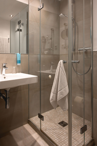 Bathroom 4, Hotel Astra, Düsseldorf