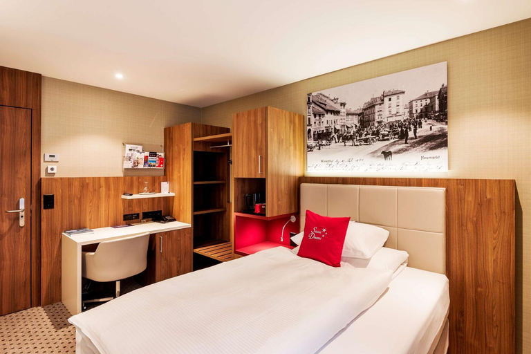 Bedroom 9