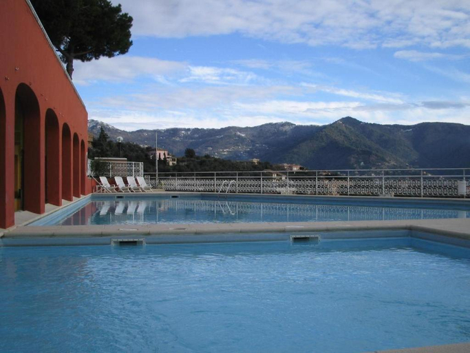 Others 5, Residence Portofino Est, Genova