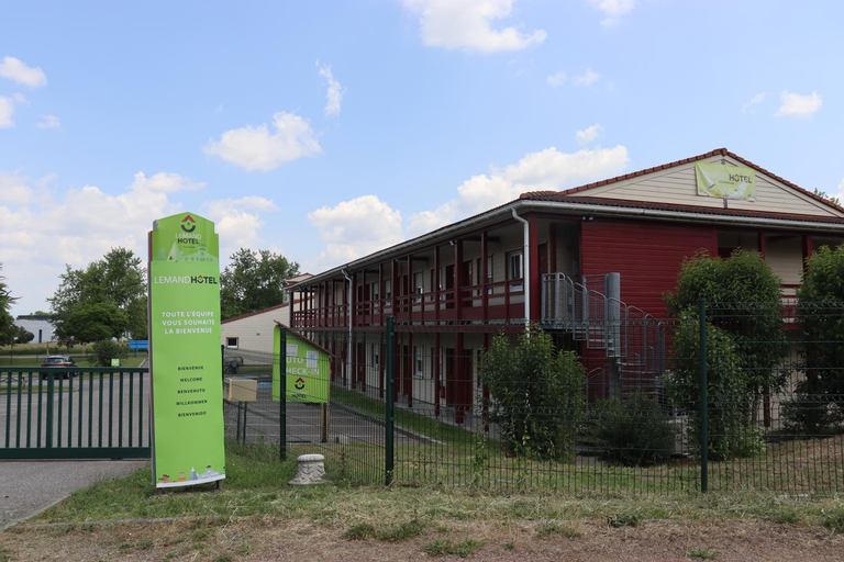 Hotel Lemand Lyon Est - Villefontaine, Isère