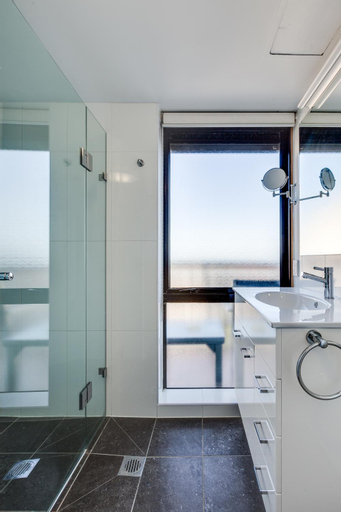 Bathroom 7