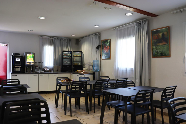 Food & Drinks 3, Hotel Lemand Lyon Est - Villefontaine, Isère