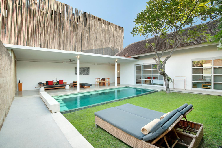 Swimming Pool 7