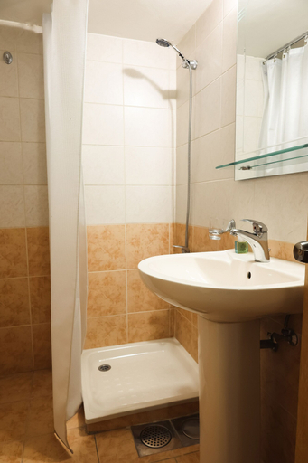 Bathroom 3, L'Escale Du Mzaar, Kasrouane