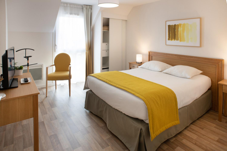 Bedroom, Domitys L'Aubier de Tilia, Bouches-du-Rhône