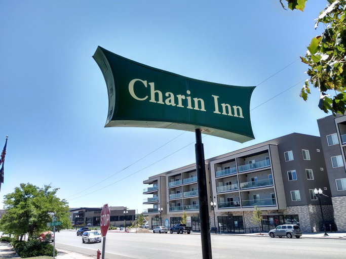 Others 4, The Charin Inn, Davis