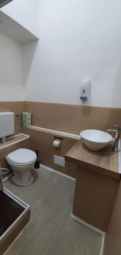 Bathroom 3, Inside Chiaia rooms, Napoli