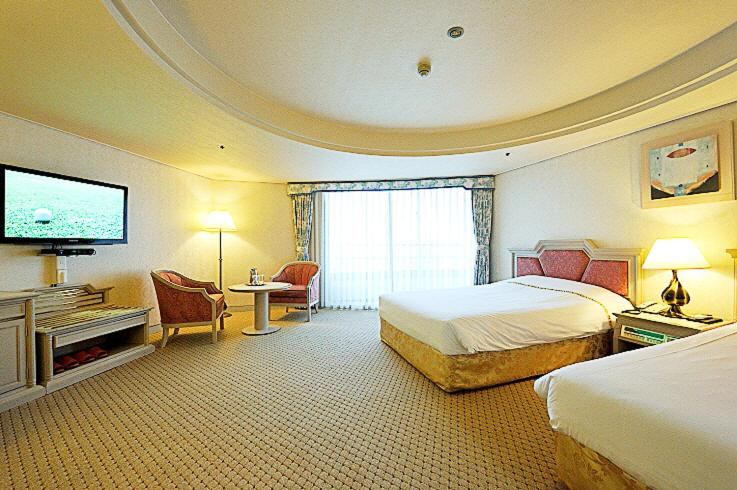 Bedroom 3, Jeju Pacific Hotel, Jeju