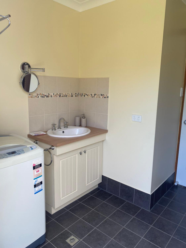 Bathroom 4, Manyat Peak cottages Carnaby, Plantagenet