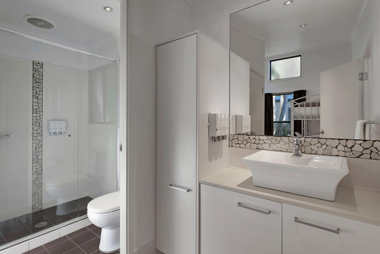 Bathroom, Discovery Parks -Emerald Beach, Coffs Harbour - Pt B