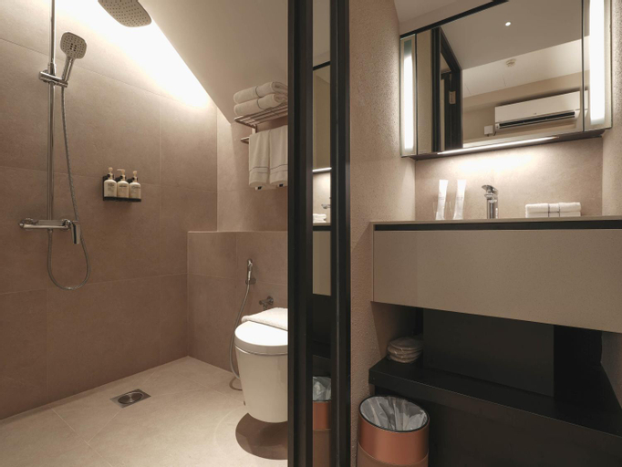 Bathroom 8