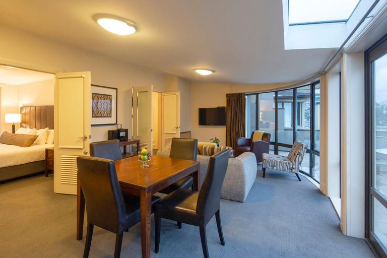 Dining Room 8