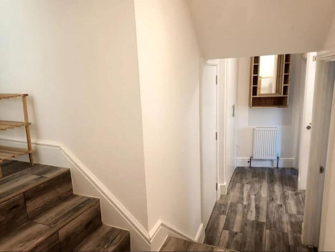 Others 4, Stylish 2bed 2bath 8min to LondonBridge, London