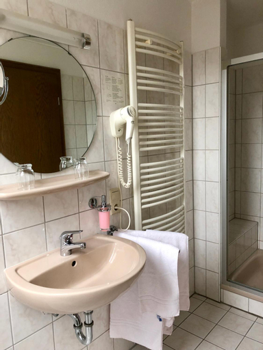 Bathroom 15