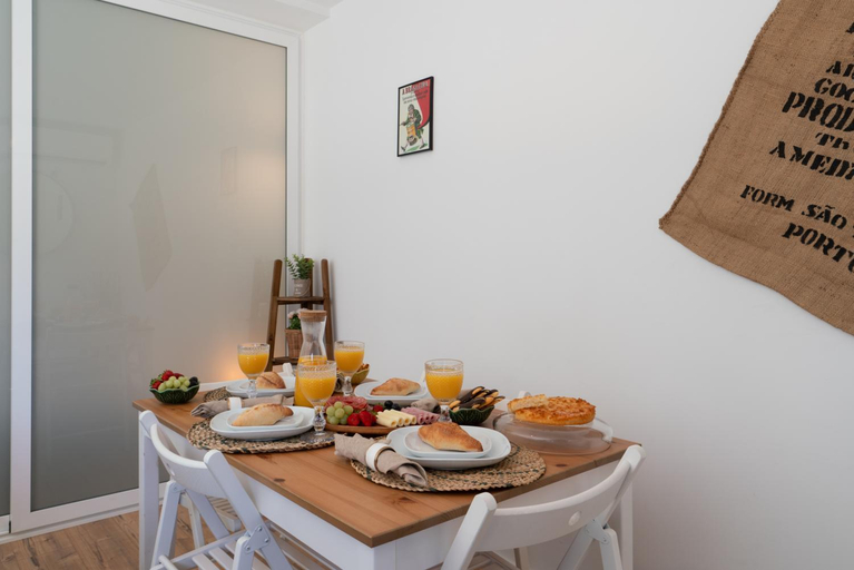 Others 4, Host Wise - Charming Welcoming Flat - Centrally Located, Porto