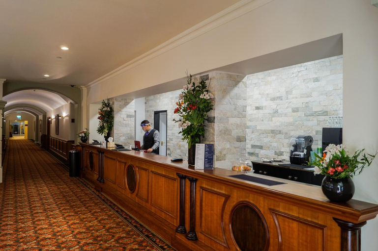 Public Area 4, Hotel de France