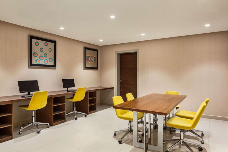 Ramada by Wyndham Makkah Zad Al Tayseer, Makkah