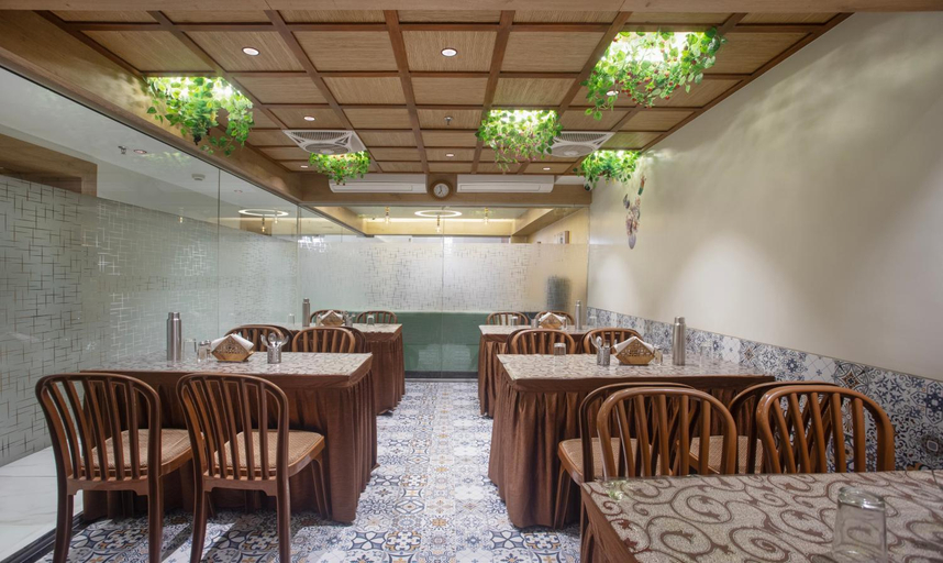 Food & Drinks 5, Treebo Urban, 1 Km From Railway Station, Surat