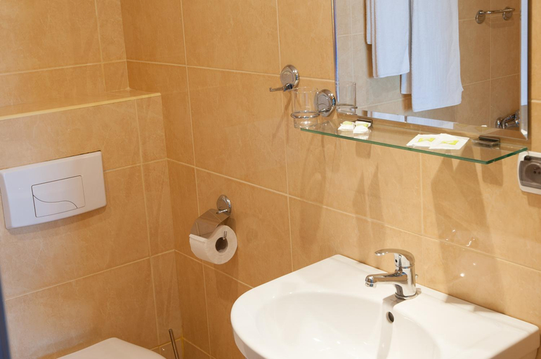 Bathroom 4, Hotel Hetmanski, Rawa