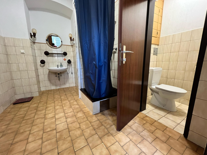 Bathroom 2, EasyStay 3BR shared Apt. Near Meidling, Wien