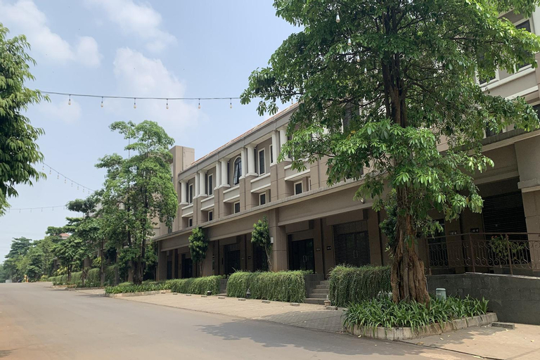 Exterior 11
