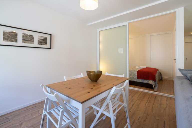 Others 2, Host Wise - Charming Welcoming Flat - Centrally Located, Porto