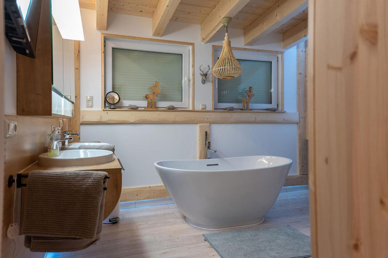 Bathroom 1, Chalet Allgau, Oberallgäu