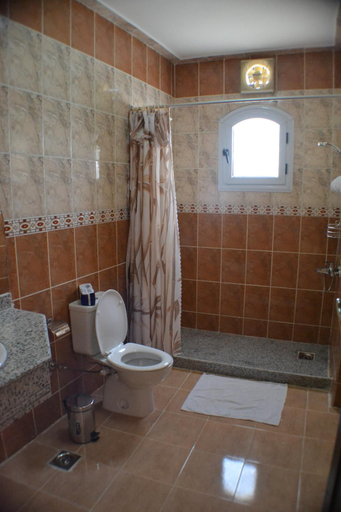 Bathroom 3, Nile Valley Hotel, Luxor