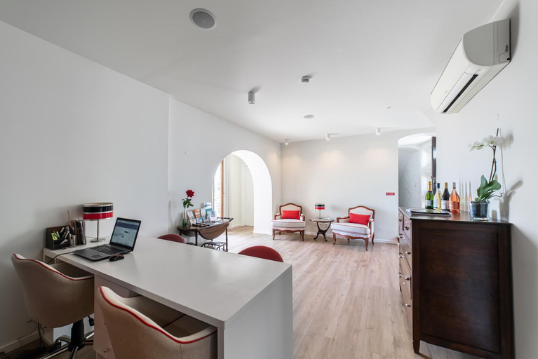 Public Area 3, Castelo Guest House, Lagoa