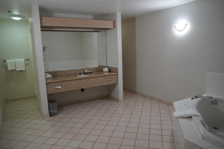 Others 5, Timberland Inn & Suites, Cowlitz
