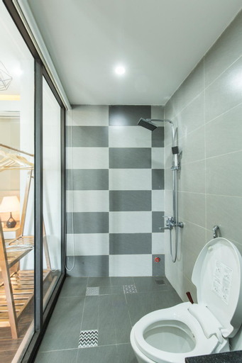 Bathroom 7