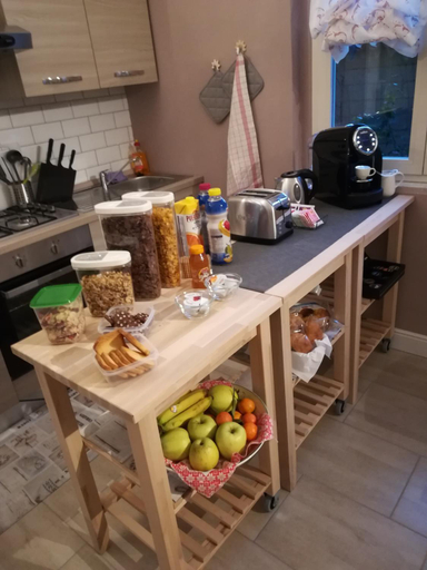 Food & Drinks