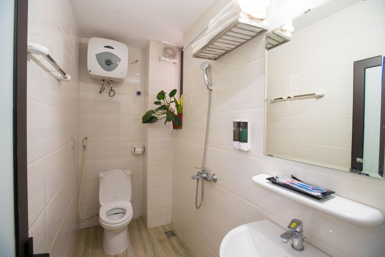Bathroom 4, Candy Hotel, Hạ Long