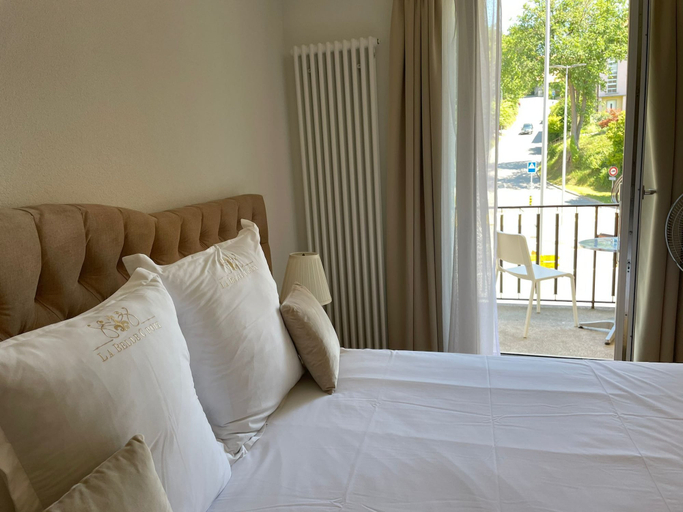 Bedroom 3, Hotel La Belle Croix, La Glâne