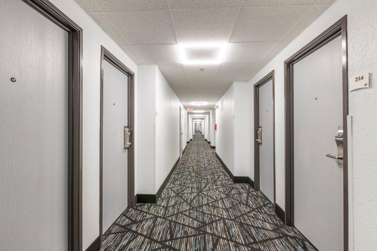 Others 5, Quality Inn Newton at I-80, Jasper