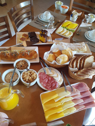 Food & Drinks 3, Pousada Bucaneve, Camanducaia
