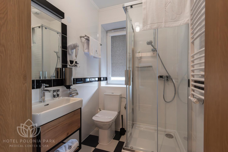Bathroom 4, Polonia Park Medical Center & SPA, Busko