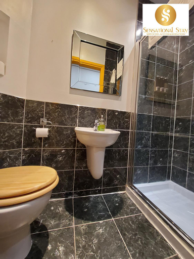 1 & 3 Bedroom Apt by Sensational Stay Serviced Accommodation - Adelphi Suites, Aberdeen