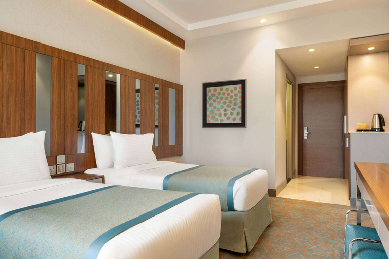 Bedroom 4, Ramada by Wyndham Makkah Zad Al Tayseer, Makkah