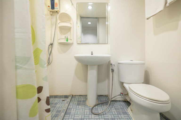 Bathroom 10