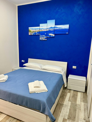 Bedroom 4, punto house ferrovia, Napoli