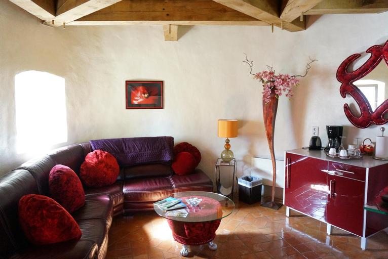 Others 5, Chambre d'Hotes au Chateau de Belcastel, Aveyron