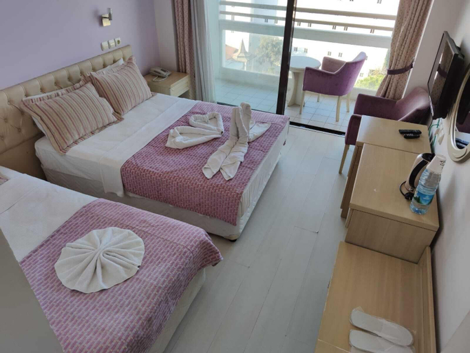 Bedroom 2, Porteras Hotel, Kuşadası