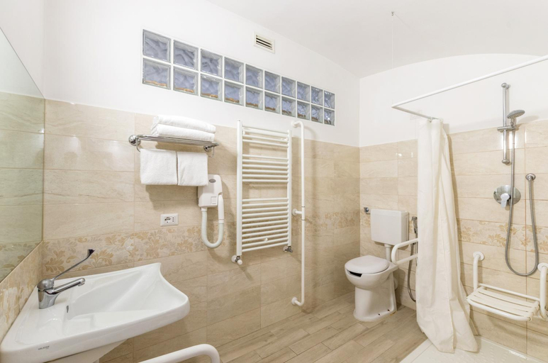 Bathroom 4, Hotel Tempio di Pallade, Rome