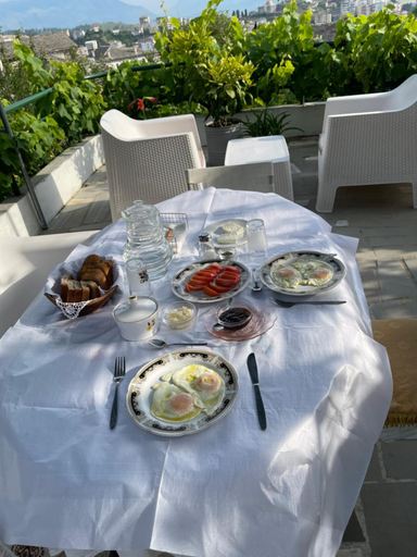 Food & Drinks 4, Guest House Bakuli, Gjirokastrës