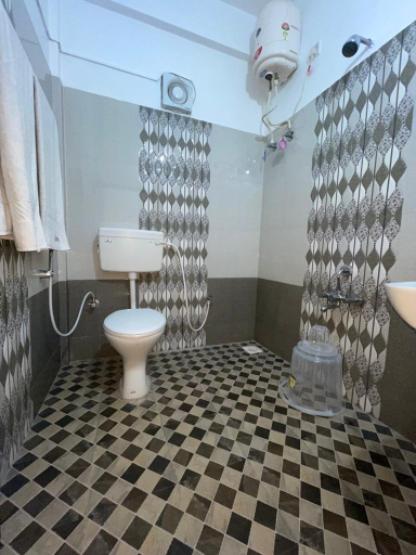Bathroom, Cofiya Hotel and Restaurant, Kodagu