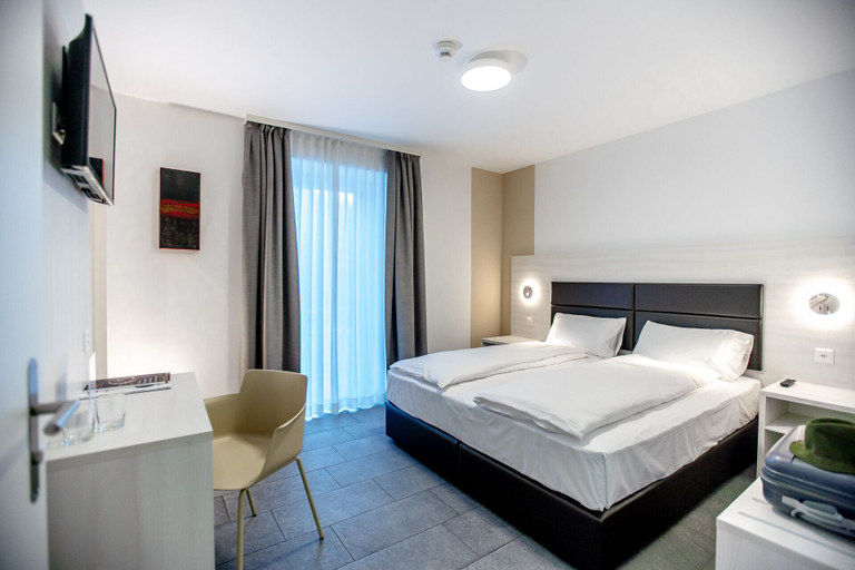 Bedroom 3, Miralago Locarno Easy Rooms, Locarno