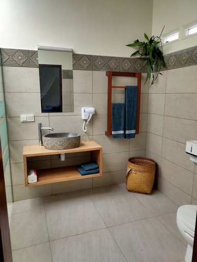Bathroom 3