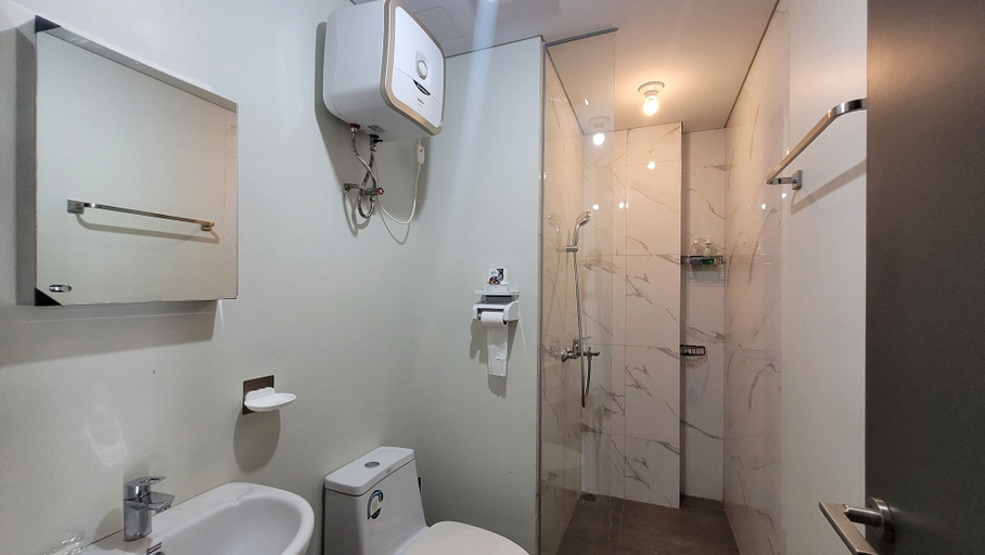 Bathroom 5, Palam Mansion at One Residence Apartment, Batam