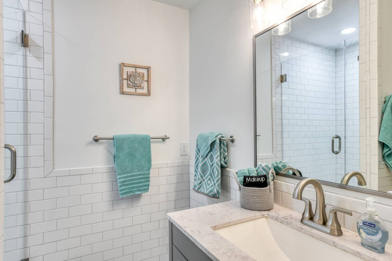 Bathroom 4, Maritime Place Unit A, Saint Johns